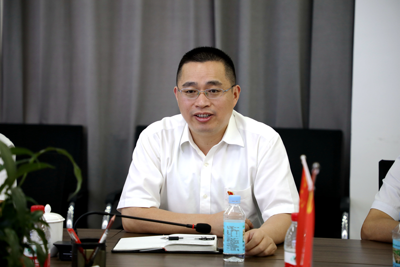 錢申春、王勝利參加機(jī)關(guān)第一黨支部和金寨路1標(biāo)黨支部聯(lián)合主題黨日活動2