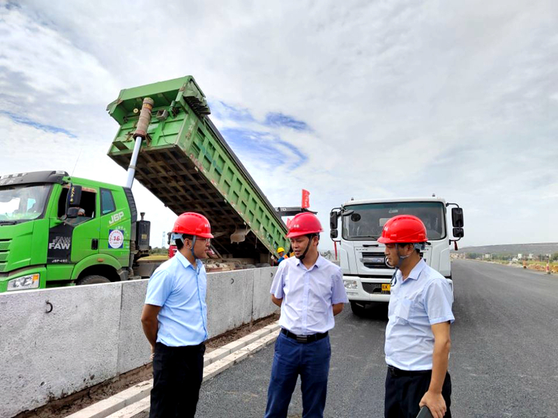 6、勞動(dòng)競(jìng)賽現(xiàn)場(chǎng)推進(jìn)會(huì)照片3_看圖王