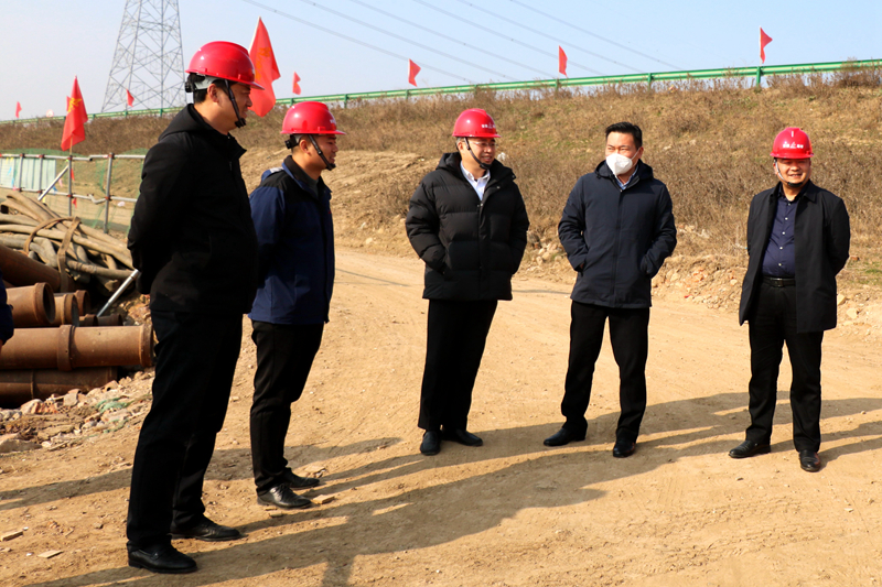 公司黨委書記、董事長錢申春調(diào)研S247（圍烏路）改建工程四期項(xiàng)目建設(shè) (2)